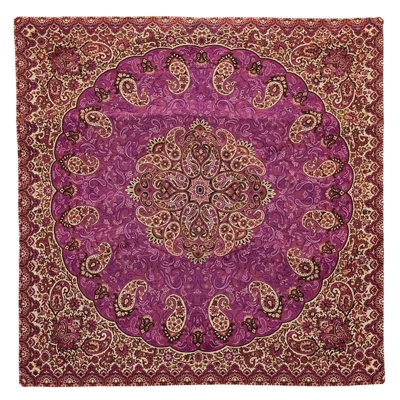 رومیزی ترمه مربع صورتی مناسب جهیزیه عروس و میز سفید