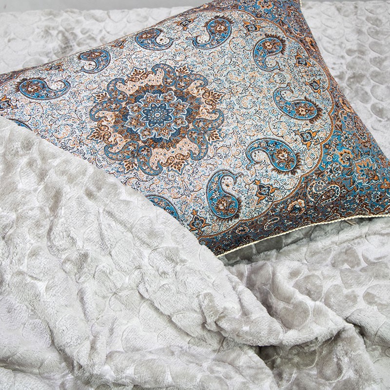 روبالشتی ترمه یزد پورهادی نقره‌ای طرح نسترن