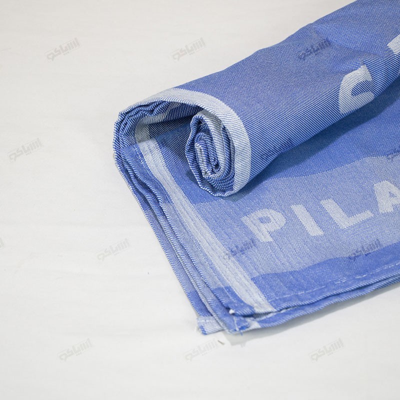 استفاده از حوله ورزشی روی نیمکت بدنسازی